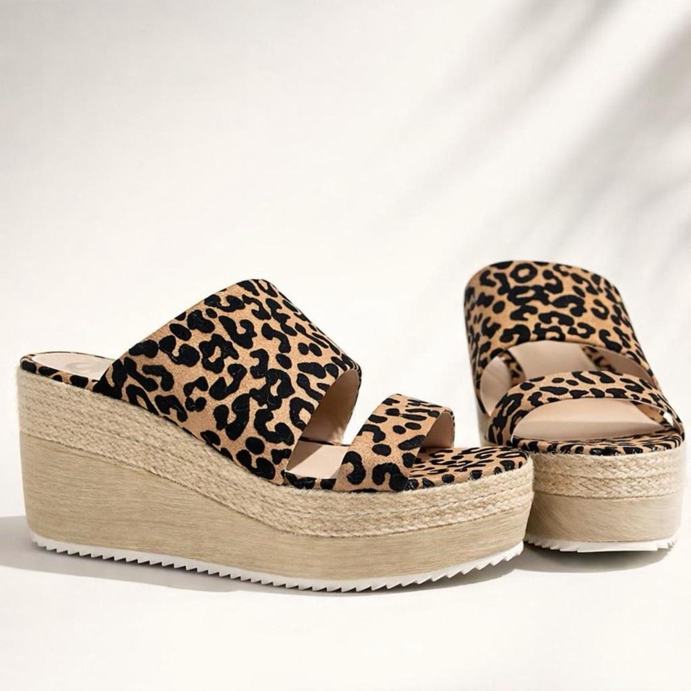 Fergalicious leopard print "RIPLEY"platform sandals Brand new, never worn